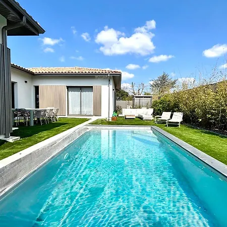 Cosy Air-conditioned With Swimming Pool فيلة غوجان-ميستراس